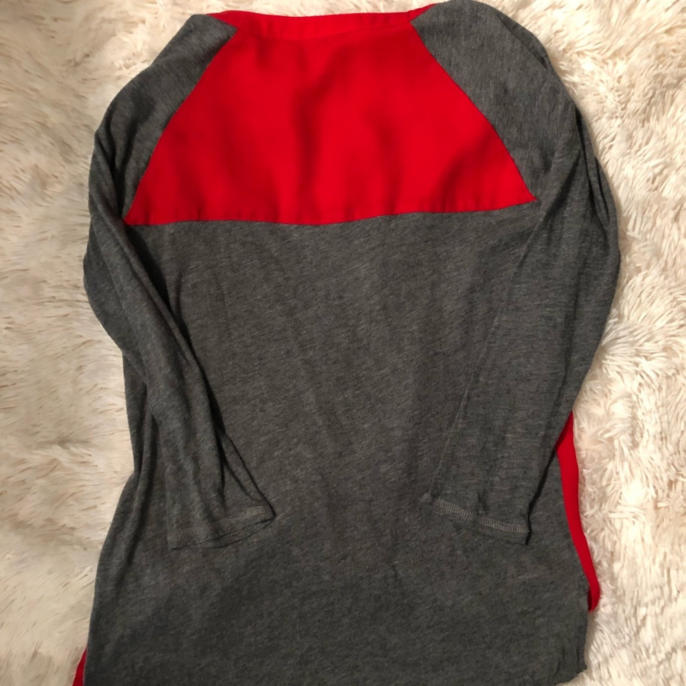 Express Color Block Top - Picture 2 of 2